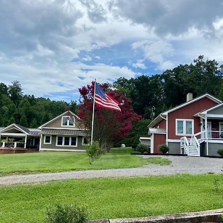 The Farmhouse At Wolfehaven Asheville Dış mekan fotoğraf